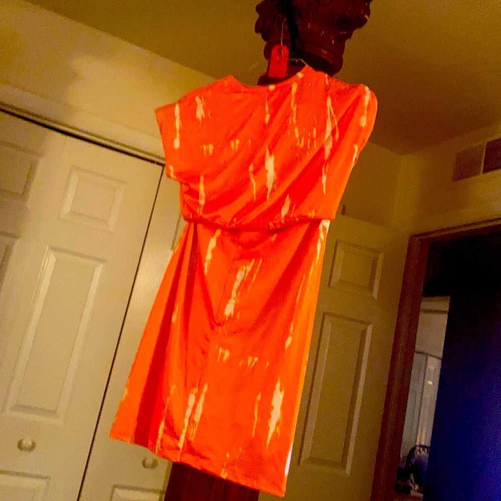 2pcs skirt set orange and white perfect for vac